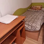 Lester Apartment